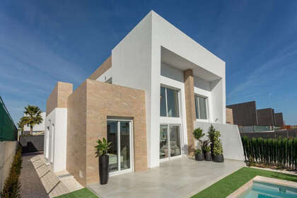 House for sale in Algorfa, Alicante. 