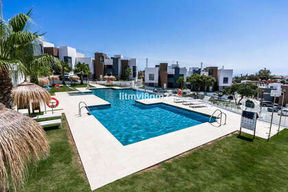 Apartment for sale in Puerto de Cabopino, Marbella, Málaga. 