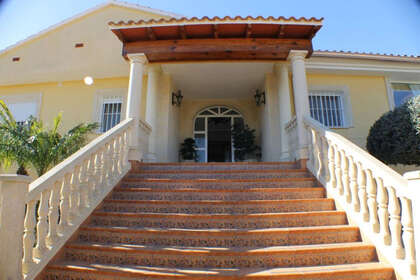 Cluster house for sale in Alfaz del pi / Alfàs del Pi, Alicante. 