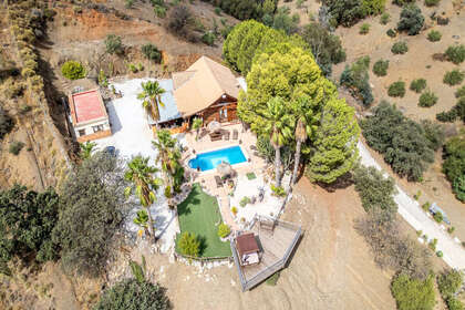Ranch for sale in Alhaurín el Grande, Málaga. 