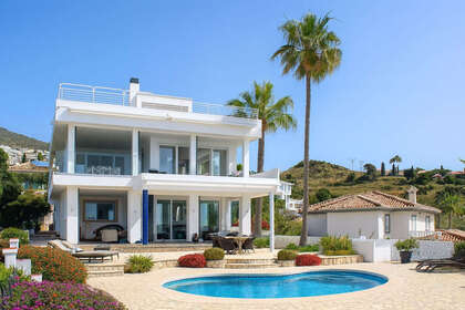 Cluster house for sale in Capellania, Alhaurín de la Torre, Málaga. 