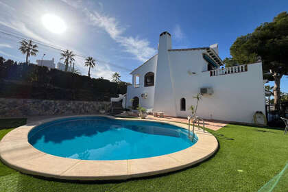 Cluster house for sale in Villamartín, Alicante. 