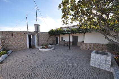 Cluster house for sale in Pinoso, Alicante. 
