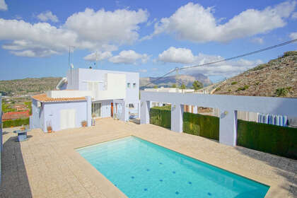 Cluster house for sale in Pedreguer, Alicante. 