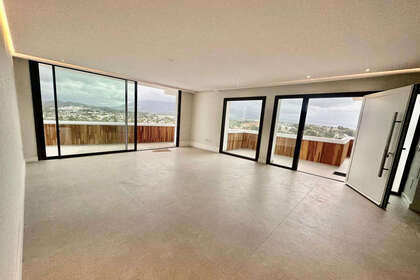 Penthouse for sale in Nueva andalucia, Málaga. 