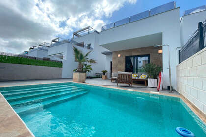 Cluster house for sale in Benijófar, Alicante. 