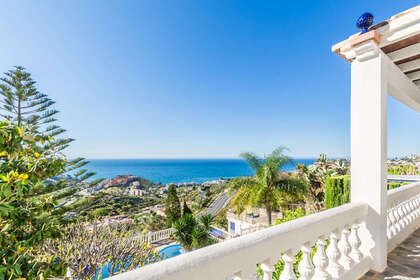 Cluster house for sale in Almuñécar, Granada. 