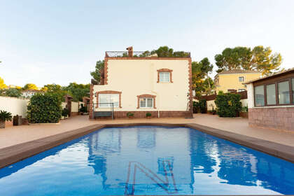 Cluster house for sale in Balones, Alicante. 