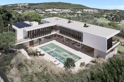 Cluster house for sale in Sotogrande, Cádiz. 