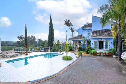 Ranch for sale in Alhaurín el Grande, Málaga. 