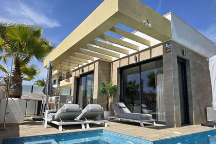 Rijtjeshuizen verkoop in Montesinos (Los), Alicante. 