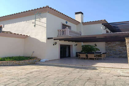 Cluster house for sale in Casares, Málaga. 