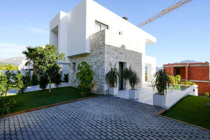 Cluster house for sale in Polop, Alicante. 