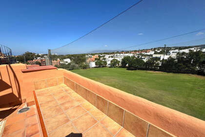 House for sale in Puerto de Cabopino, Marbella, Málaga. 