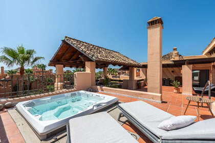 Penthouse for sale in San Pedro de Alcántara, Marbella, Málaga. 