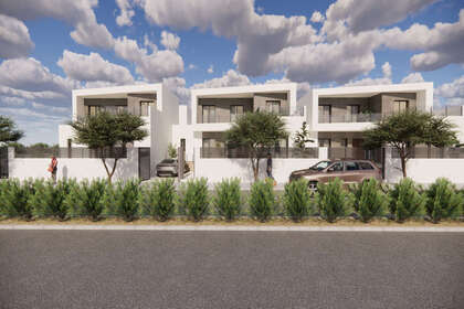 Cluster house for sale in Dolores, Alicante. 