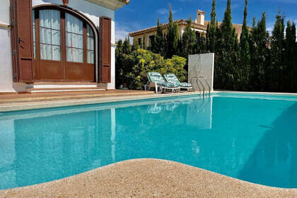 Cluster house for sale in Finestrat, Alicante. 