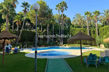 Penthouse for sale in Torrequebrada, Benalmádena, Málaga. 