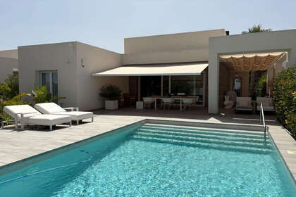 Cluster house for sale in Algorfa, Alicante. 