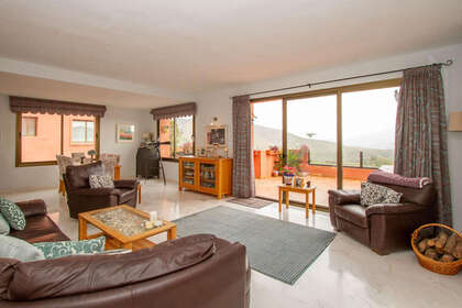 Apartment for sale in Ojén, Málaga. 