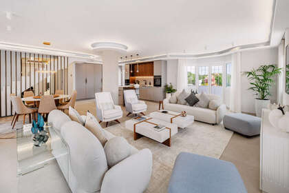 Penthouse for sale in Nueva andalucia, Málaga. 