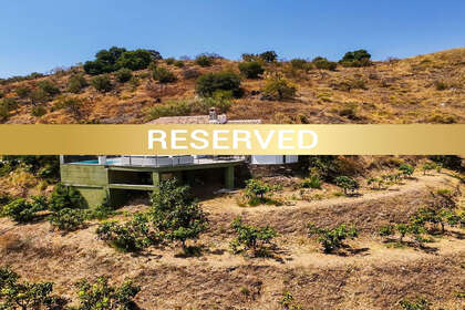 Cluster house for sale in Sayalonga, Málaga. 