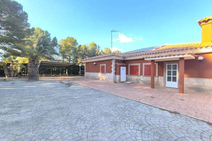 Cluster house for sale in Yecla, Murcia. 