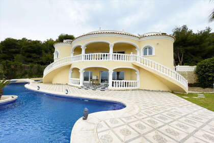 Cluster house for sale in Calpe/Calp, Alicante. 