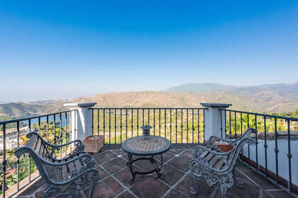 Cluster house for sale in Istán, Málaga. 