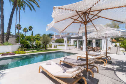 Cluster house for sale in Nueva andalucia, Málaga. 