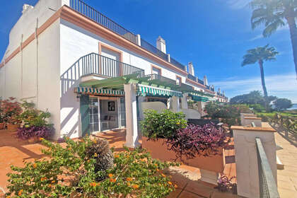House for sale in Puerto de Cabopino, Marbella, Málaga. 