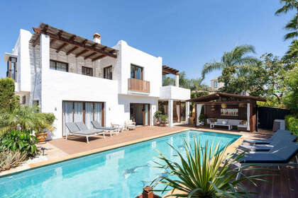 Cluster house for sale in San Pedro de Alcántara, Marbella, Málaga. 