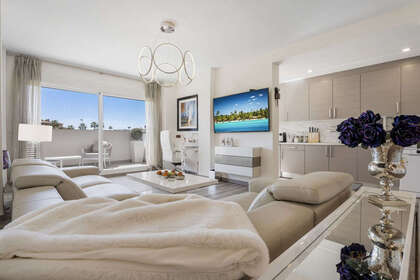 Apartment for sale in Cala Del Moral, La, Málaga. 