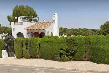 Cluster house for sale in Villamartín, Alicante. 