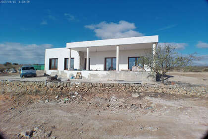 Cluster house for sale in Pinoso, Alicante. 