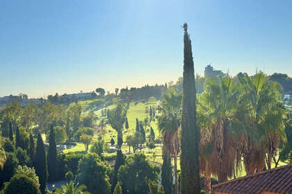 Apartamento venta en Benahavís, Málaga. 