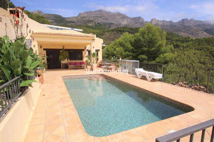 Cluster house for sale in Altea, Alicante. 