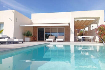 Cluster house for sale in Algorfa, Alicante. 