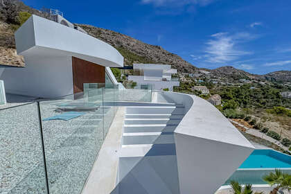 Cluster house for sale in Altea, Alicante. 