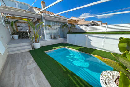 House for sale in Torre de la Horadada, Alicante. 
