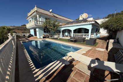 Cluster house for sale in Mijas Golf, Málaga. 