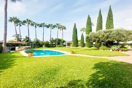 Chalet Adosado venta en Benalmádena, Málaga. 