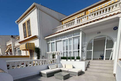 House for sale in Alicante/Alacant. 