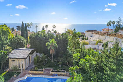 Chalet Adosado venta en Benalmádena, Málaga. 