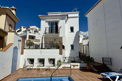 Cluster house for sale in Nerja, Málaga. 