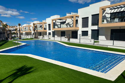 Penthouse for sale in Villamartín, Alicante. 