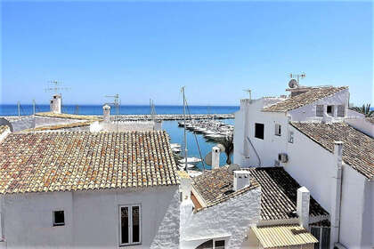 Apartment for sale in Puerto Banús, Málaga. 