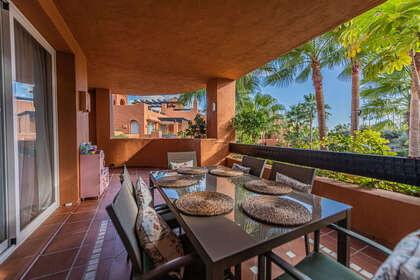 Apartment for sale in Nueva andalucia, Málaga. 