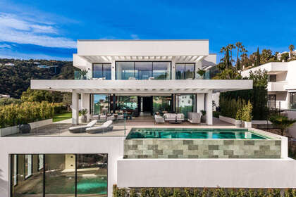 Cluster house for sale in Benahavís, Málaga. 