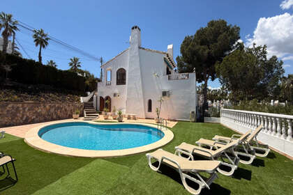 Cluster house for sale in Orihuela, Alicante. 